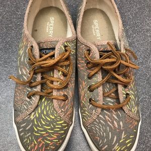 Canvas Sperry boat shoes in colorful design EUC